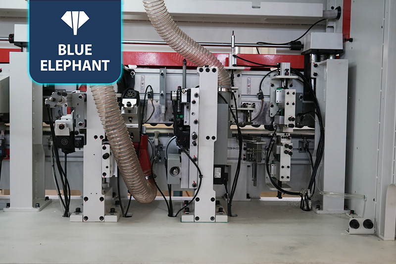 軟成型全自動(dòng)封邊機(jī)